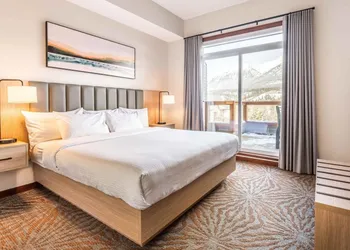 Blackstone Mountain Lodge by CLIQUE hotel thumbnail 5