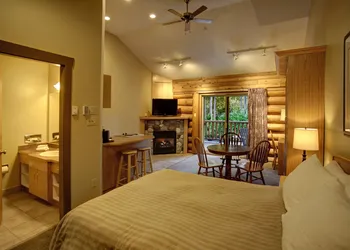 Tigh-Na-Mara Seaside Spa Resort hotel thumbnail 5