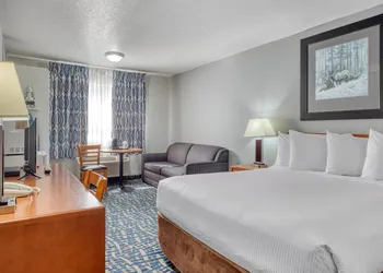 SureStay Plus Hotel by Best Western Lethbridge hotel thumbnail 7