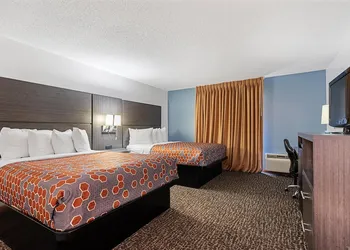 Chicago Club Inn & Suites hotel thumbnail 8