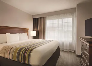 Country Inn & Suites by Radisson, Valparaiso, IN hotel thumbnail 5