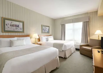 Days Inn by Wyndham Orillia hotel thumbnail 5