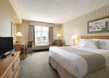Days Inn by Wyndham Orillia hotel thumbnail 7