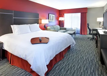 Hampton Inn & Suites Temecula hotel thumbnail 6