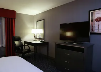 Hampton Inn & Suites Temecula hotel thumbnail 8