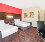 La Quinta Inn & Suites by Wyndham Elk City hotel detail image 7