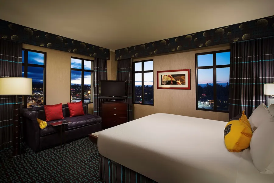 Juniper Hotel Cupertino, Curio Collection by Hilton hotel detail image 6