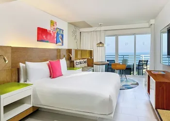 Royal Palm South Beach Miami, a Tribute Portfolio Resort hotel thumbnail 5
