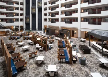 Embassy Suites Lincoln hotel thumbnail 2