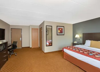 AmericInn by Wyndham Coralville hotel thumbnail 5