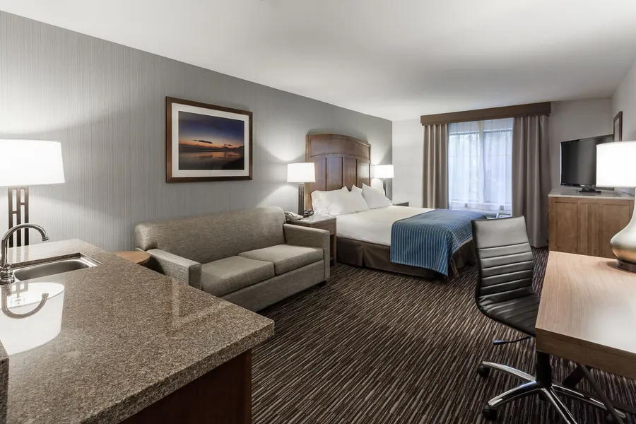 Holiday Inn Express & Suites Carpinteria by IHG hotel detail image 2
