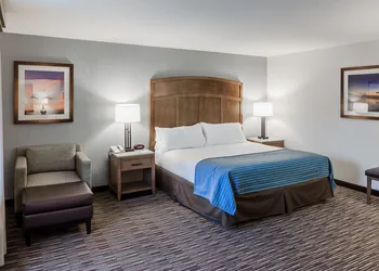 Holiday Inn Express & Suites Carpinteria by IHG hotel thumbnail 3