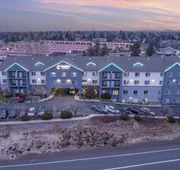 Comfort Suites Redmond Airport hotel detail image 3