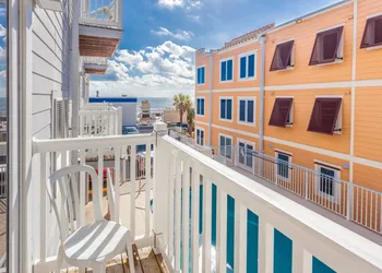 Seaside Amelia Inn hotel thumbnail 4