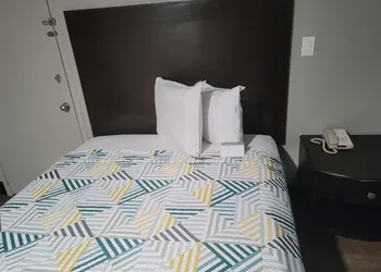 Studio 6 Suites Hinesville, GA hotel thumbnail 8