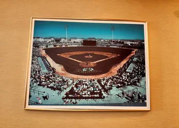Comfort Suites Peoria Sports Complex hotel thumbnail 2