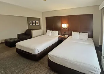 Comfort Suites Peoria Sports Complex hotel thumbnail 8