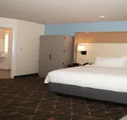Holiday Inn New Orleans West Bank Tower by IHG hotel detail image 7