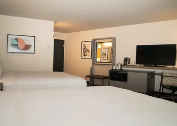 Holiday Inn New Orleans West Bank Tower by IHG hotel thumbnail 8