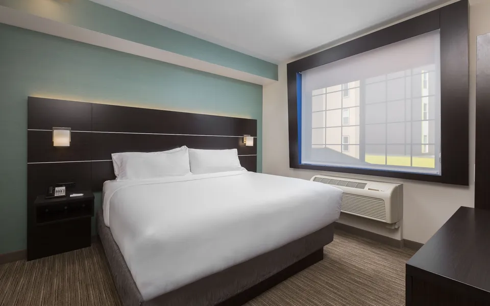 Holiday Inn Express Hotel & Suites Eugene Downtown-University by IHG hotel detail image 2
