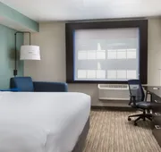 Holiday Inn Express Hotel & Suites Eugene Downtown-University by IHG hotel detail image 3