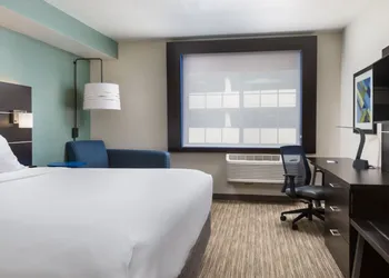 Holiday Inn Express Hotel & Suites Eugene Downtown-University by IHG hotel thumbnail 3