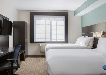Holiday Inn Express Hotel & Suites Eugene Downtown-University by IHG hotel thumbnail 6