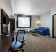 Holiday Inn Express Hotel & Suites Eugene Downtown-University by IHG hotel detail image 7