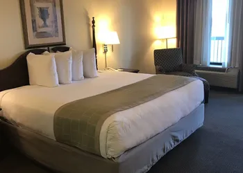Days Inn by Wyndham Metter hotel thumbnail 8