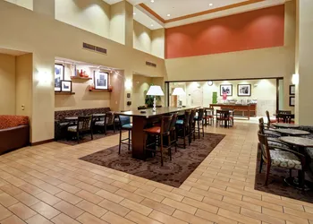 Hampton Inn & Suites Folsom hotel thumbnail 2