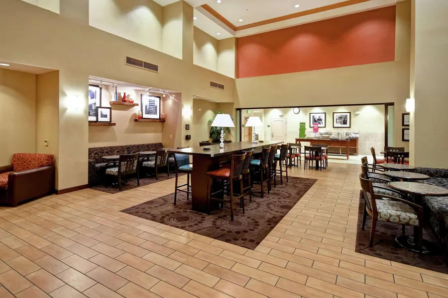 Hampton Inn & Suites Folsom hotel detail image 2