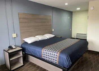 Americas Best Value Inn Alexandria hotel thumbnail 6
