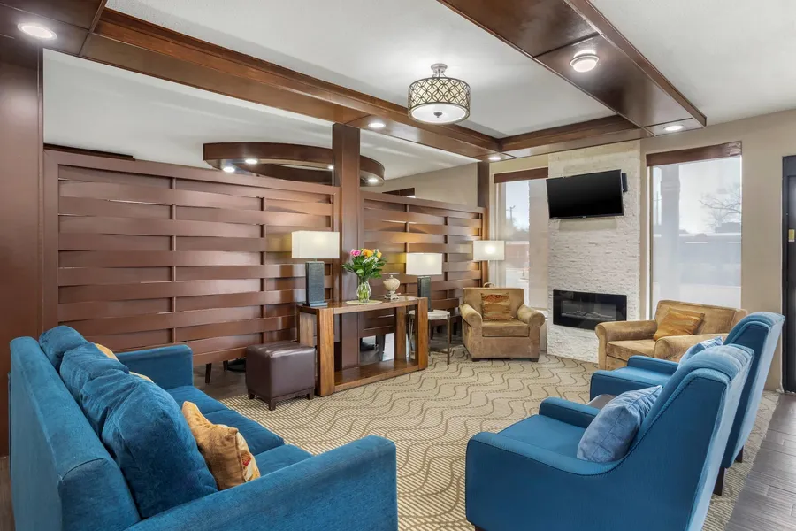 Comfort Suites Brenham hotel detail image 2