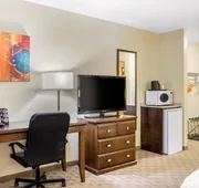 Quality Inn & Suites hotel detail image 4