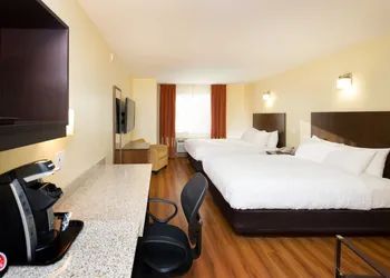Quality Inn & Suites hotel thumbnail 7