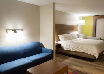Holiday Inn Express Hotel & Suites Muskogee by IHG hotel thumbnail 8