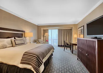 Omni Los Angeles Hotel at California Plaza hotel thumbnail 7