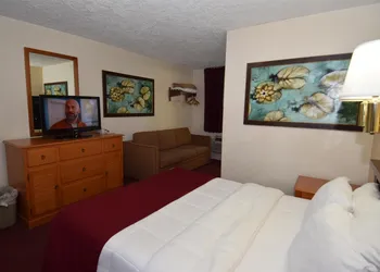 Knights Inn Oswego hotel thumbnail 7