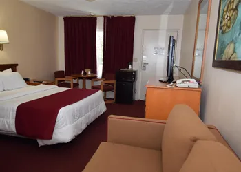 Knights Inn Oswego hotel thumbnail 8