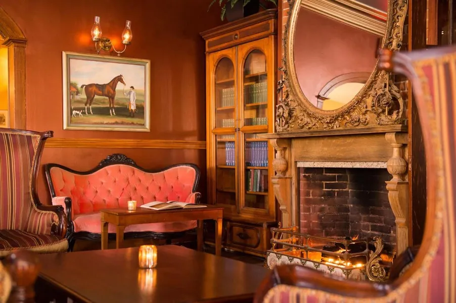 The Inn at Saratoga hotel detail image 2
