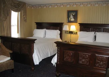 The Inn at Saratoga hotel thumbnail 3