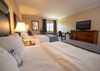 Bella Vista Hotel & Suites hotel thumbnail 7