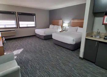 Wingate by Wyndham Lethbridge hotel thumbnail 4