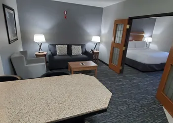Wingate by Wyndham Lethbridge hotel thumbnail 8