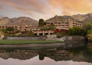 Loews Ventana Canyon Resort hotel thumbnail 6