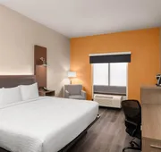 La Quinta Inn & Suites by Wyndham Bessemer hotel detail image 7