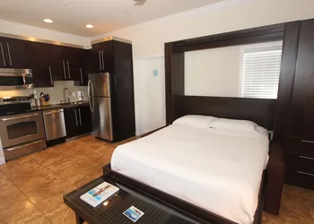 Beach Club at Siesta Key by RVA hotel thumbnail 3