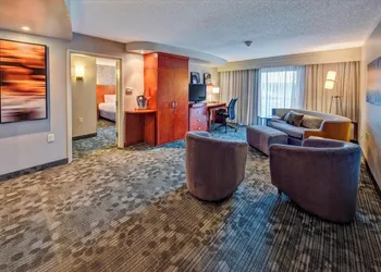 Courtyard by Marriott Alexandria hotel thumbnail 6