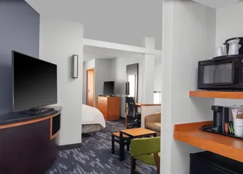 Fairfield Inn & Suites by Marriott Wichita Downtown hotel thumbnail 3