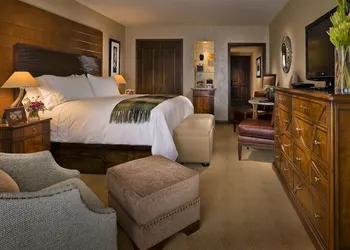 Madeline Hotel & Residences, Auberge Collection hotel thumbnail 8